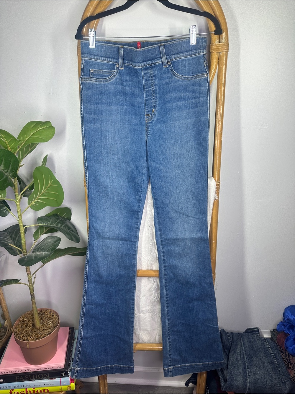 SPANX Every Wear Flare Jeans Vintage Indigo sz M